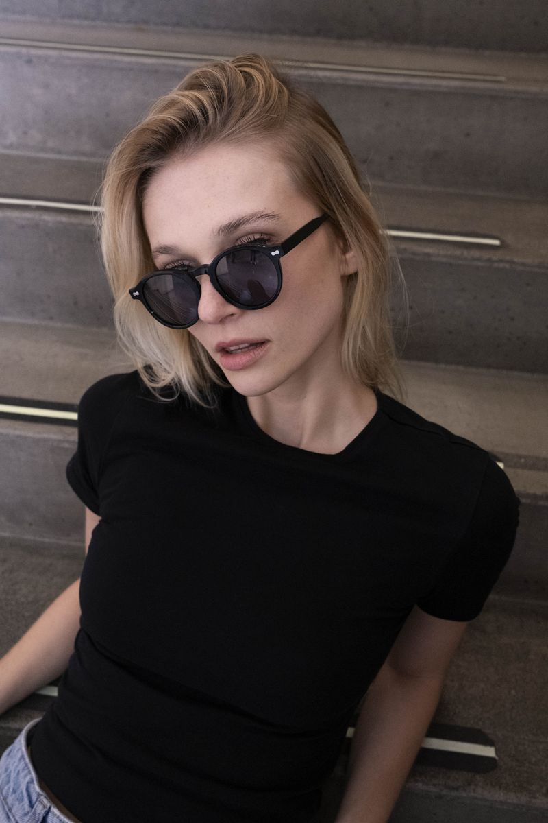 Oficina de estudio profesional con computadora